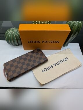 Louis Vuitton Damier Ebene Zippy Wallet W/Dust Bag & Box
